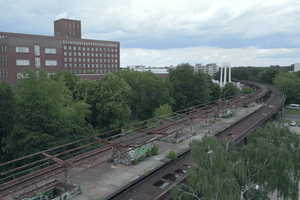 Luftaufnahme des Bahnhofs Wernerwerk